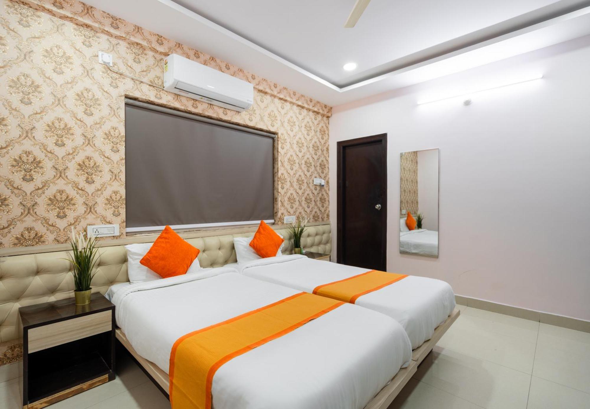 Iris At Nest Hotel Hyderabad Exterior photo