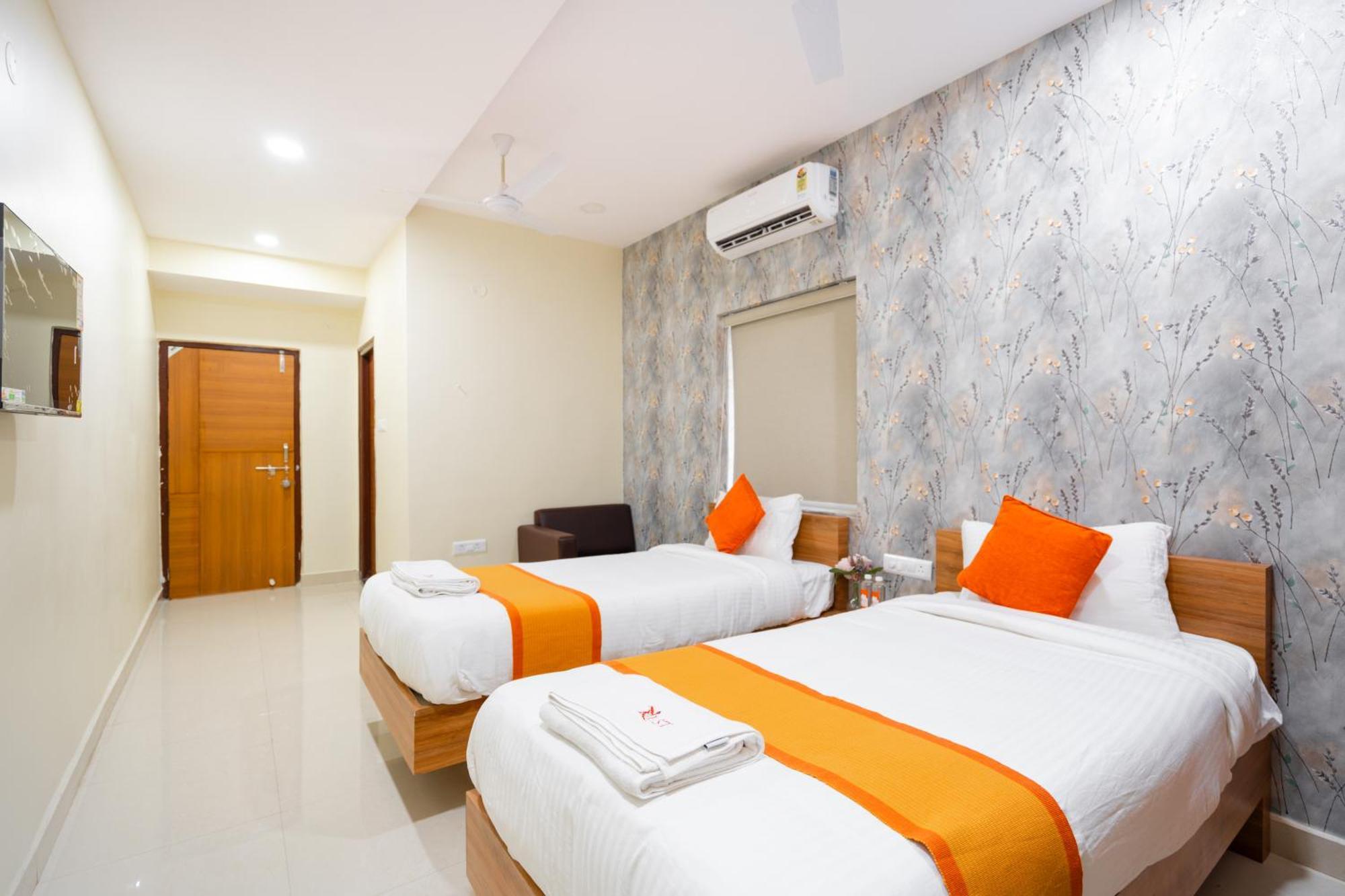 Iris At Nest Hotel Hyderabad Exterior photo